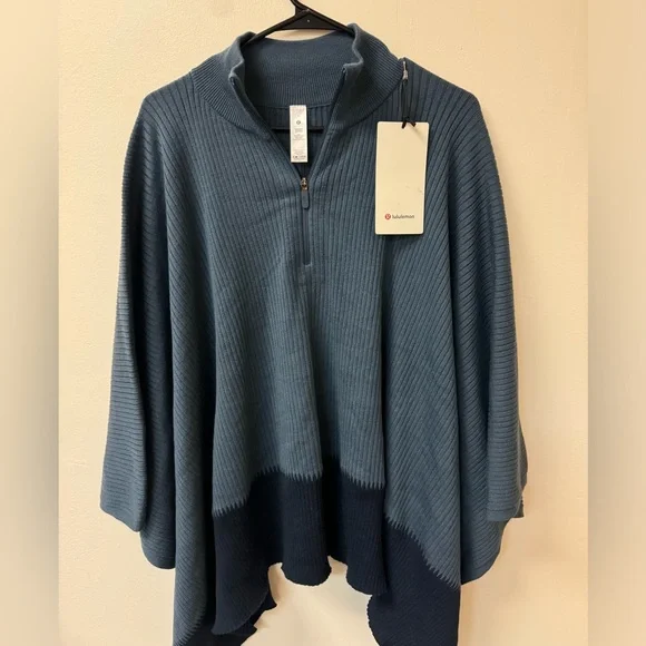 Lululemon On The Go Poncho - Picture 1 of 5